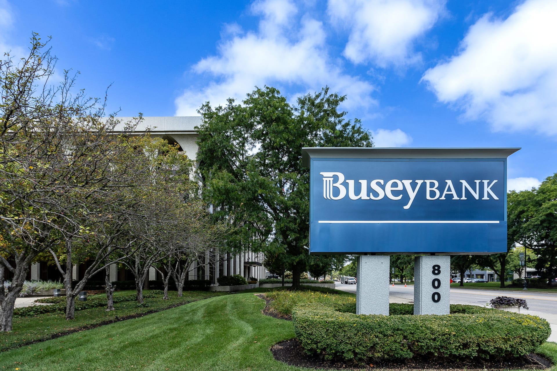 Busey Bank sign